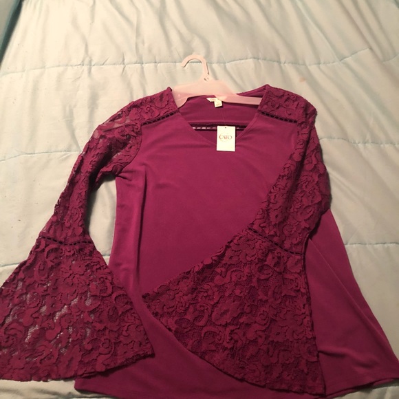 Woman’s Top! - Picture 2 of 4
